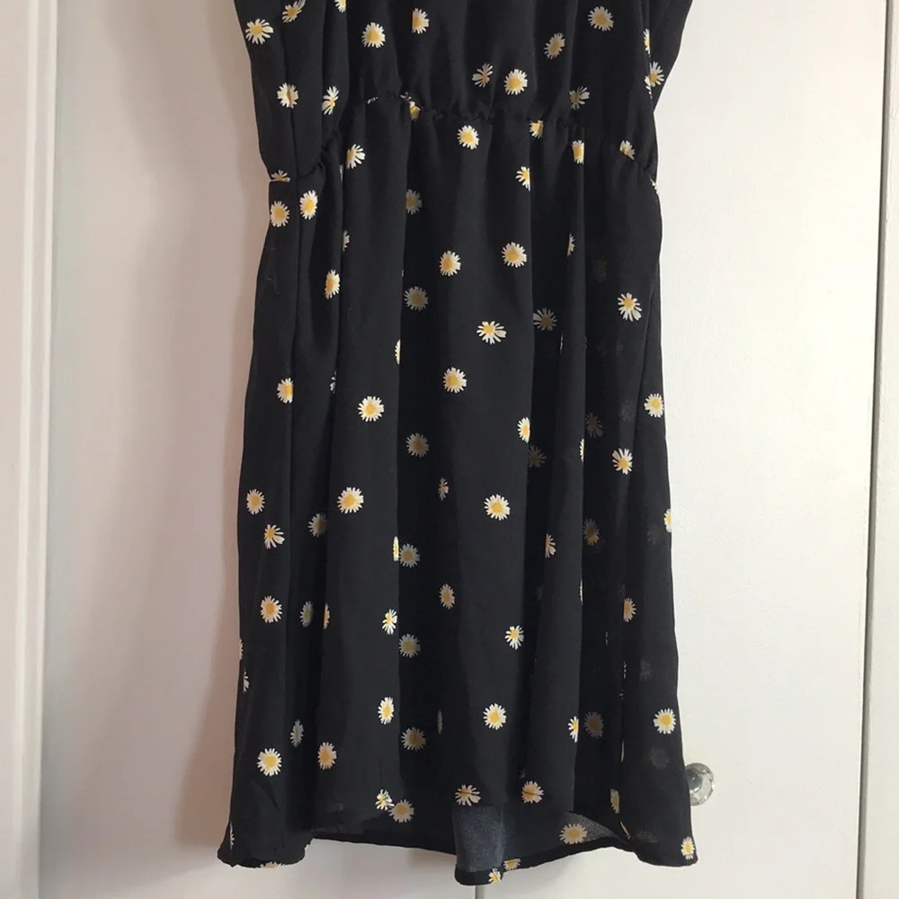 Shein Black with White Daisy/Floral Semi-Sheer Sun Dress, Size XS - Picture 6 of 8